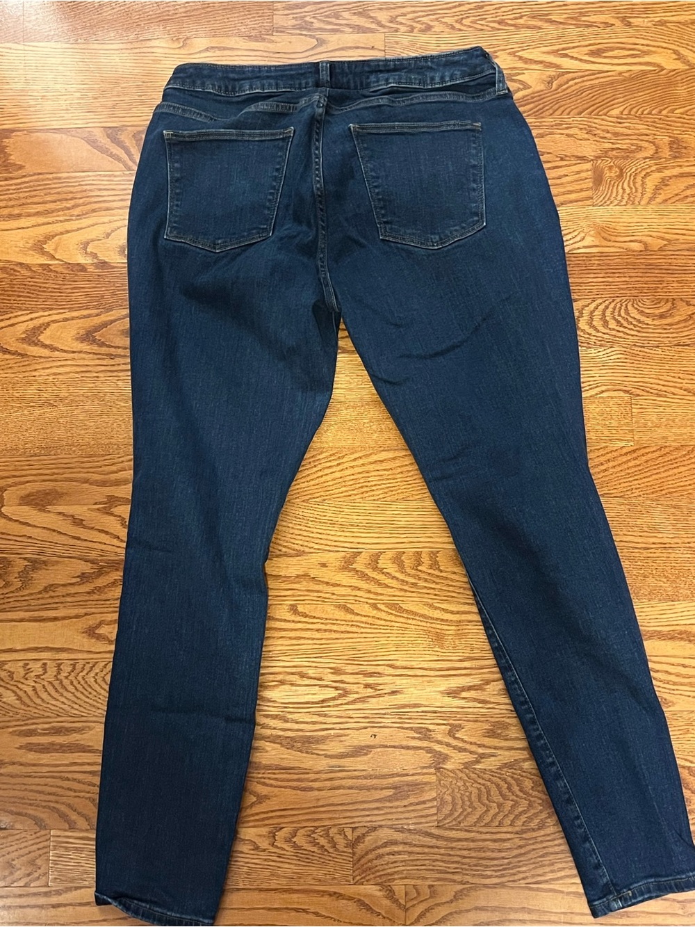 Universal Thread Women’s Dark Indigo Skinny Jeans
